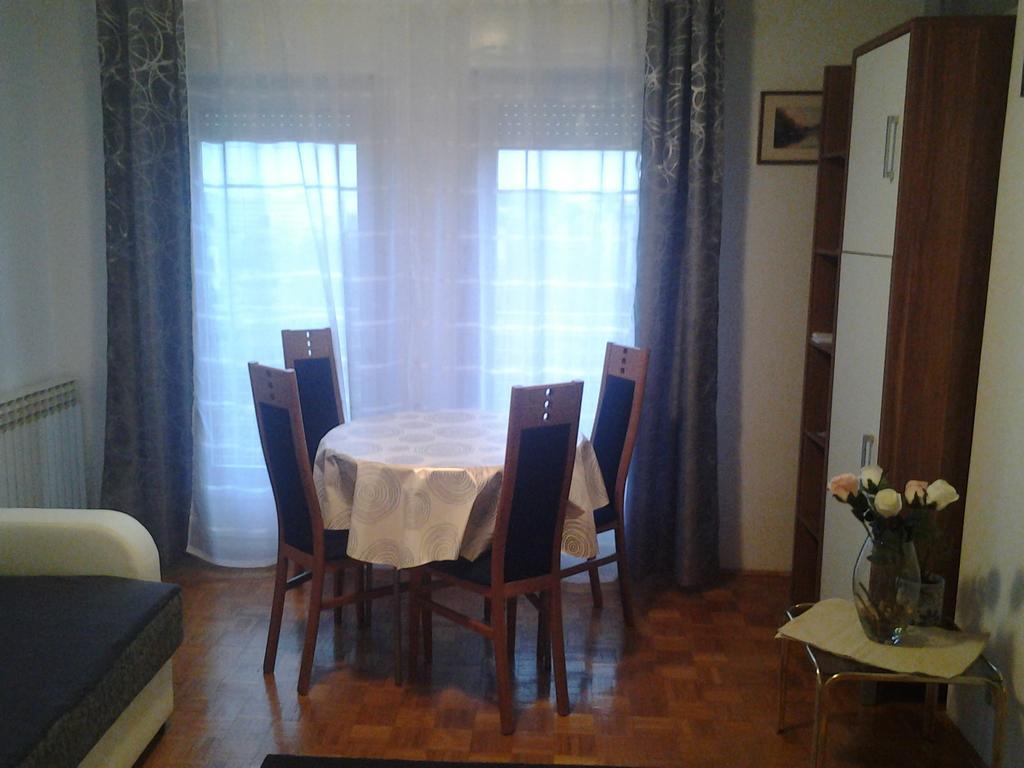 Apartment Karlos *
